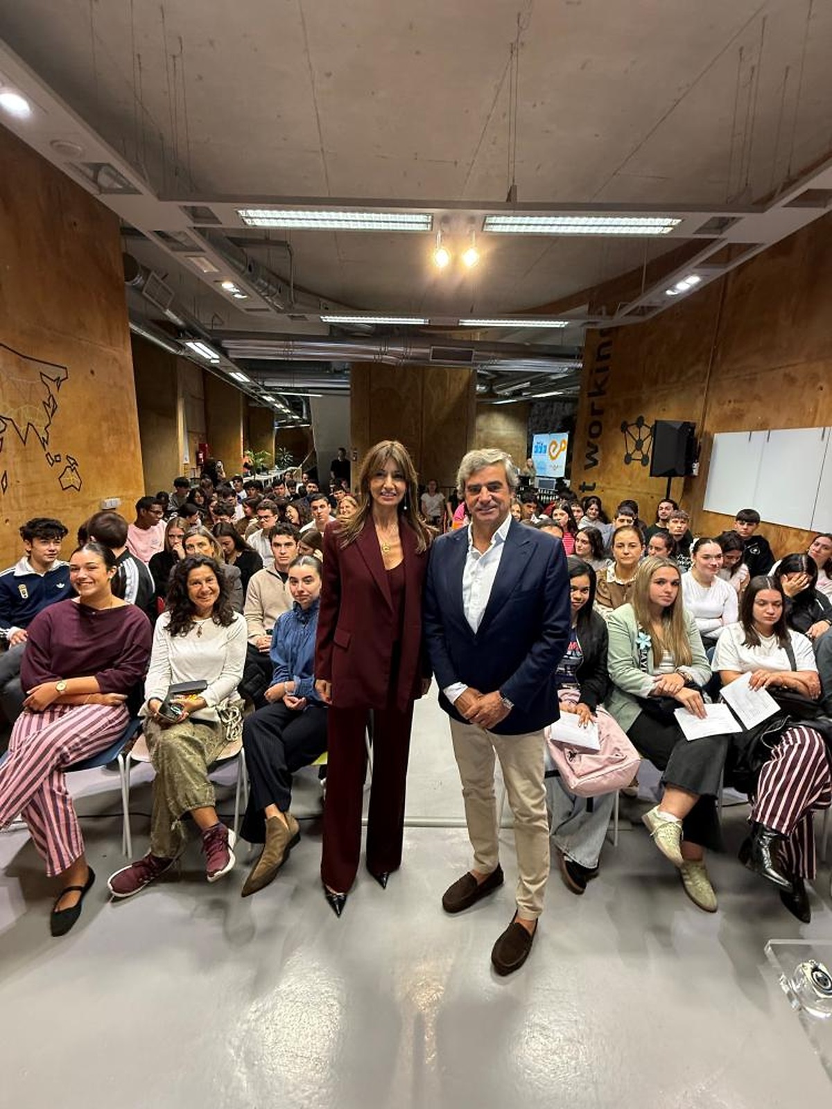 El Talud de la Ería acoge una exitosa charla de Oviedo Emprende con más de 130 asistentes