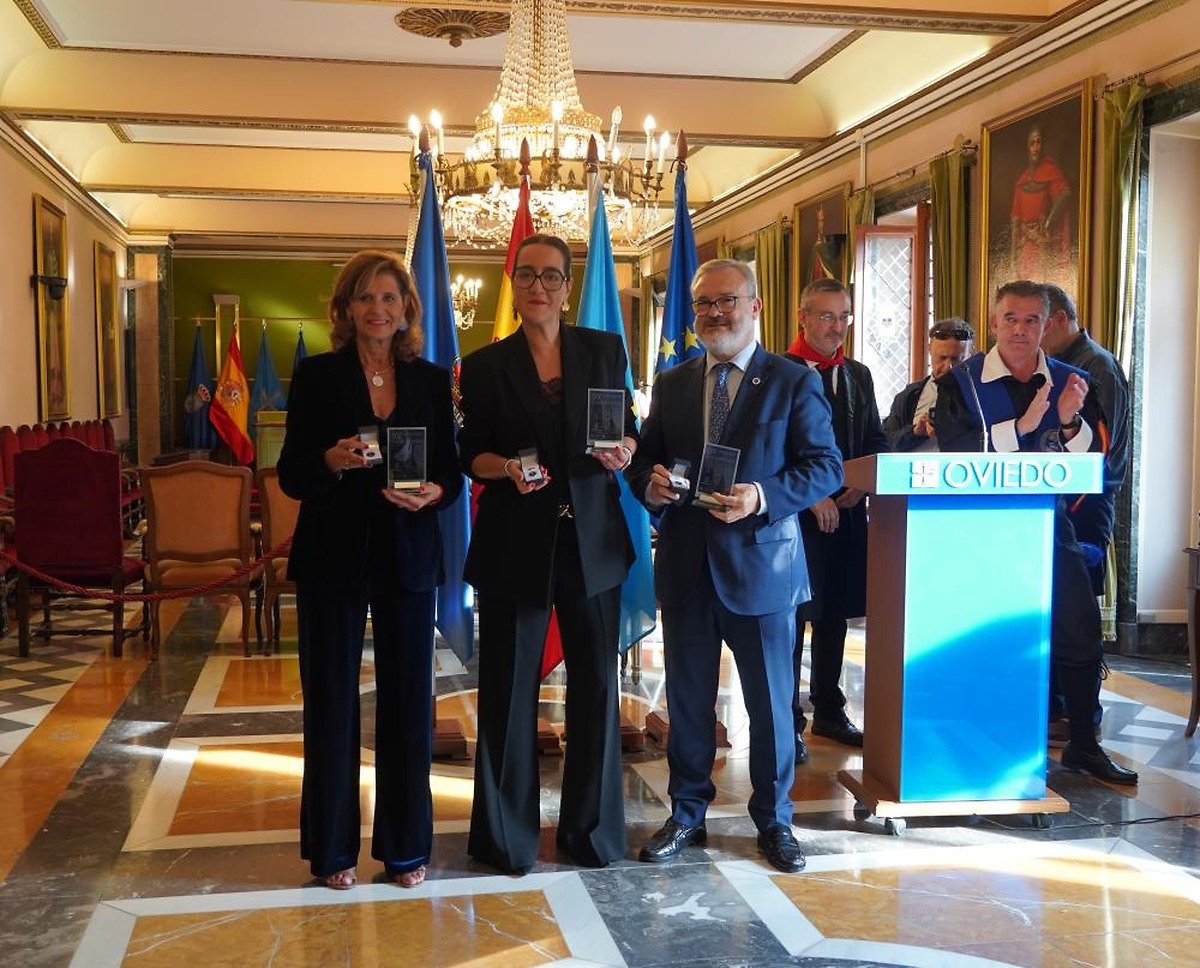 Inauguración del XXIX Certamen Internacional de Cuarentunas Memorial Jamín con "Clavelitos"